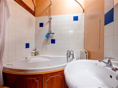 First Floor Bathroom